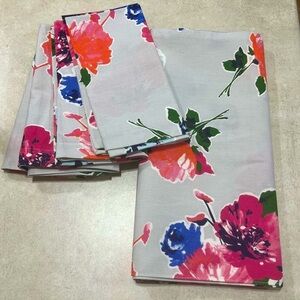 LAST CALL Table runner & cloth napkins